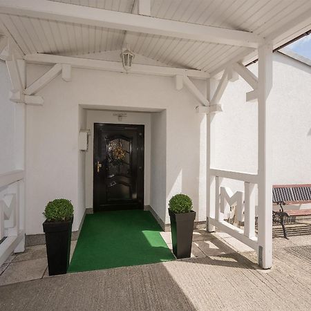 Pension Marion Binz Bagian luar foto
