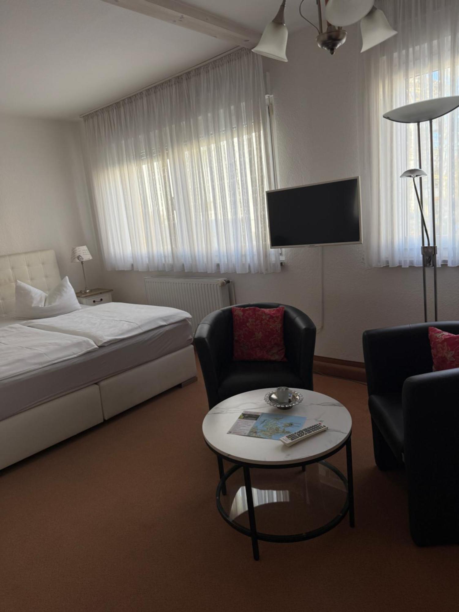 Pension Marion Binz Bagian luar foto