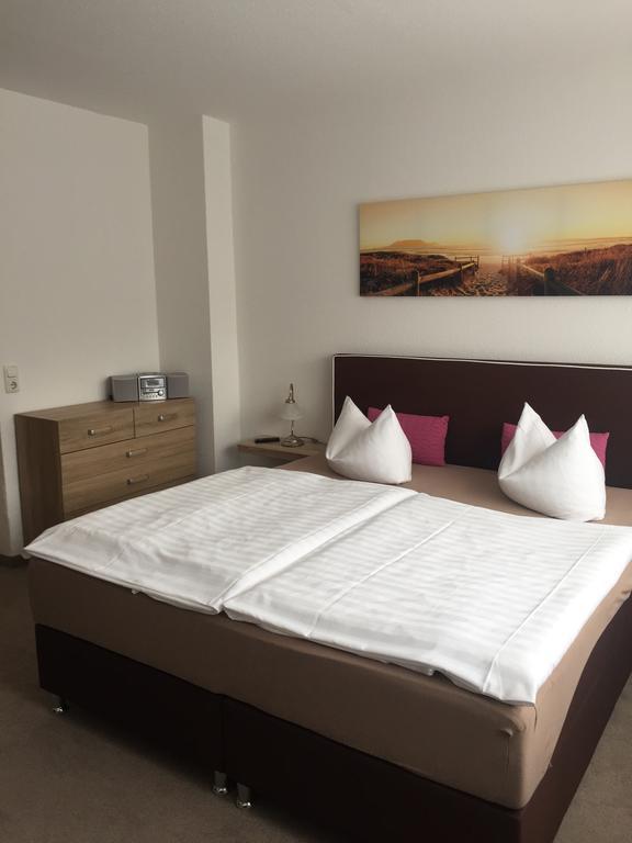 Pension Marion Binz Bagian luar foto
